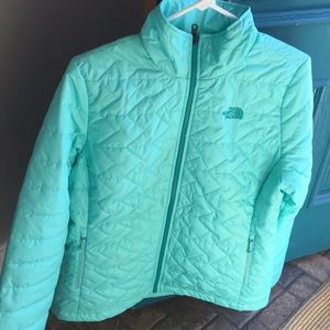 Woman’s north face jacket